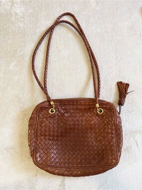 Authentic Vintage 1980s Bottega Veneta Shoulder Bag